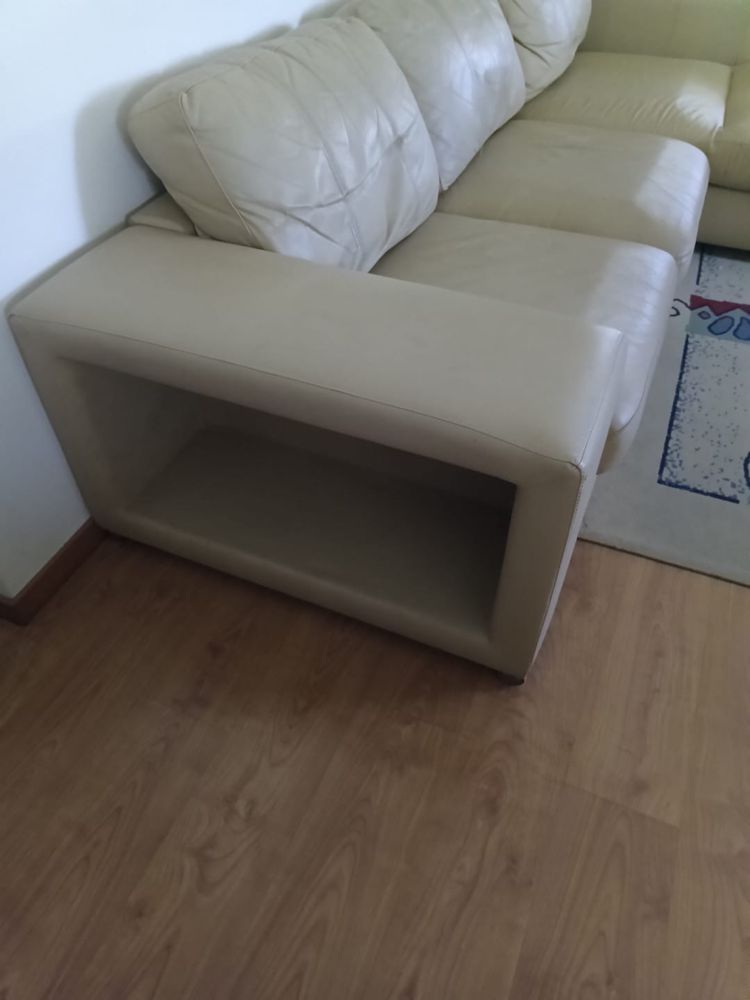 Sofá chaise longue bege