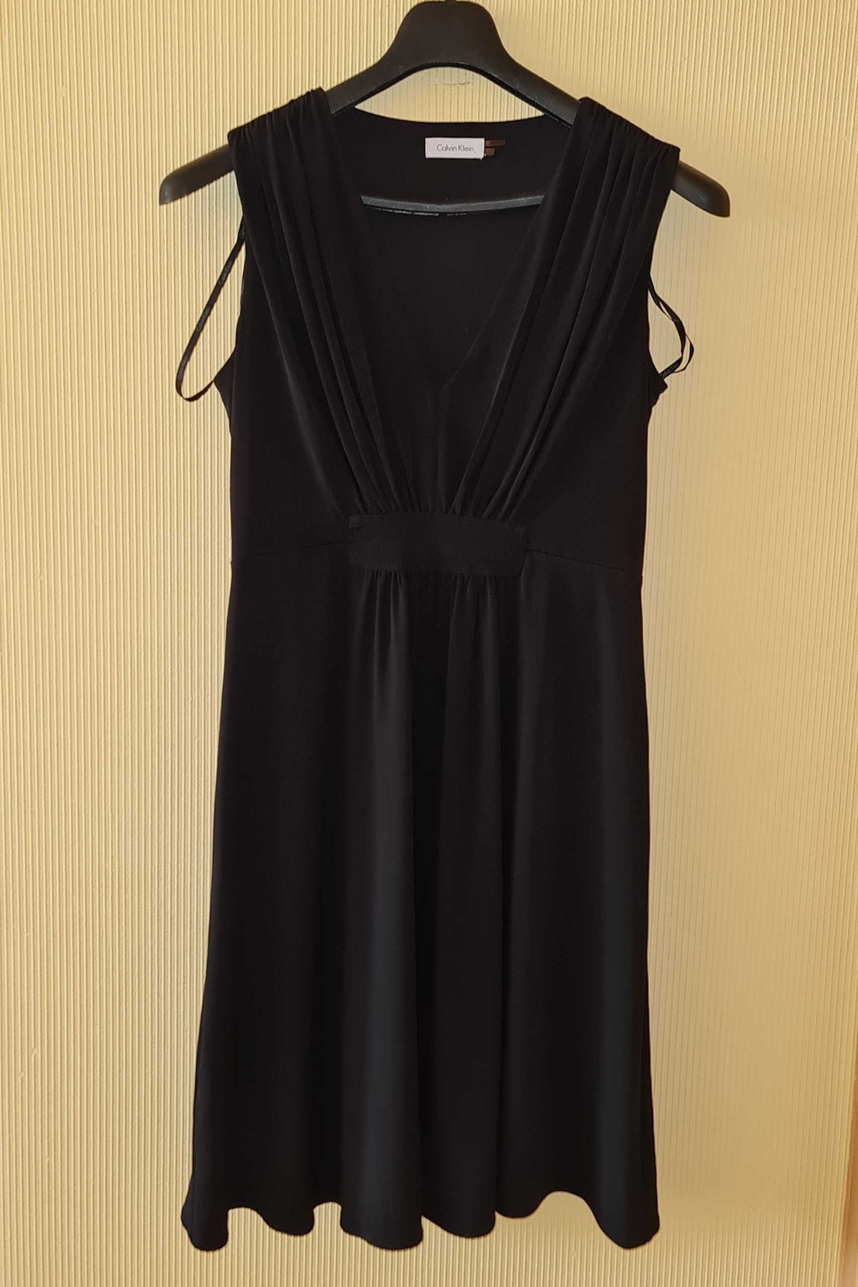 Універсальна коктельна чорна сукня Calvin Klein