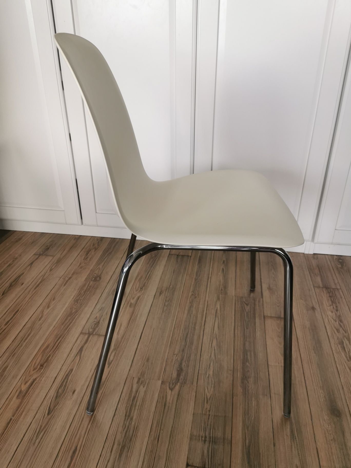 Krzesła białe/chrom/6 sztuk