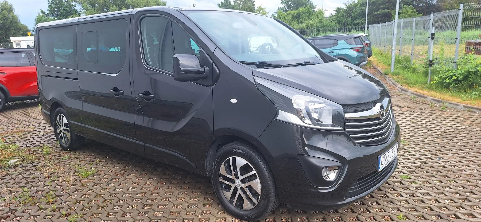 Opel Vivaro W najlepszej wersji, z polskiego salonu prywatny zadbany VIVARO TOURER