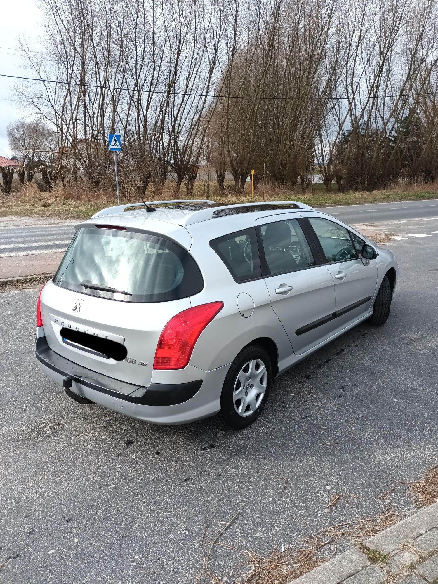 Peugeot 308 kombi. Wersja 7-io osobowa.