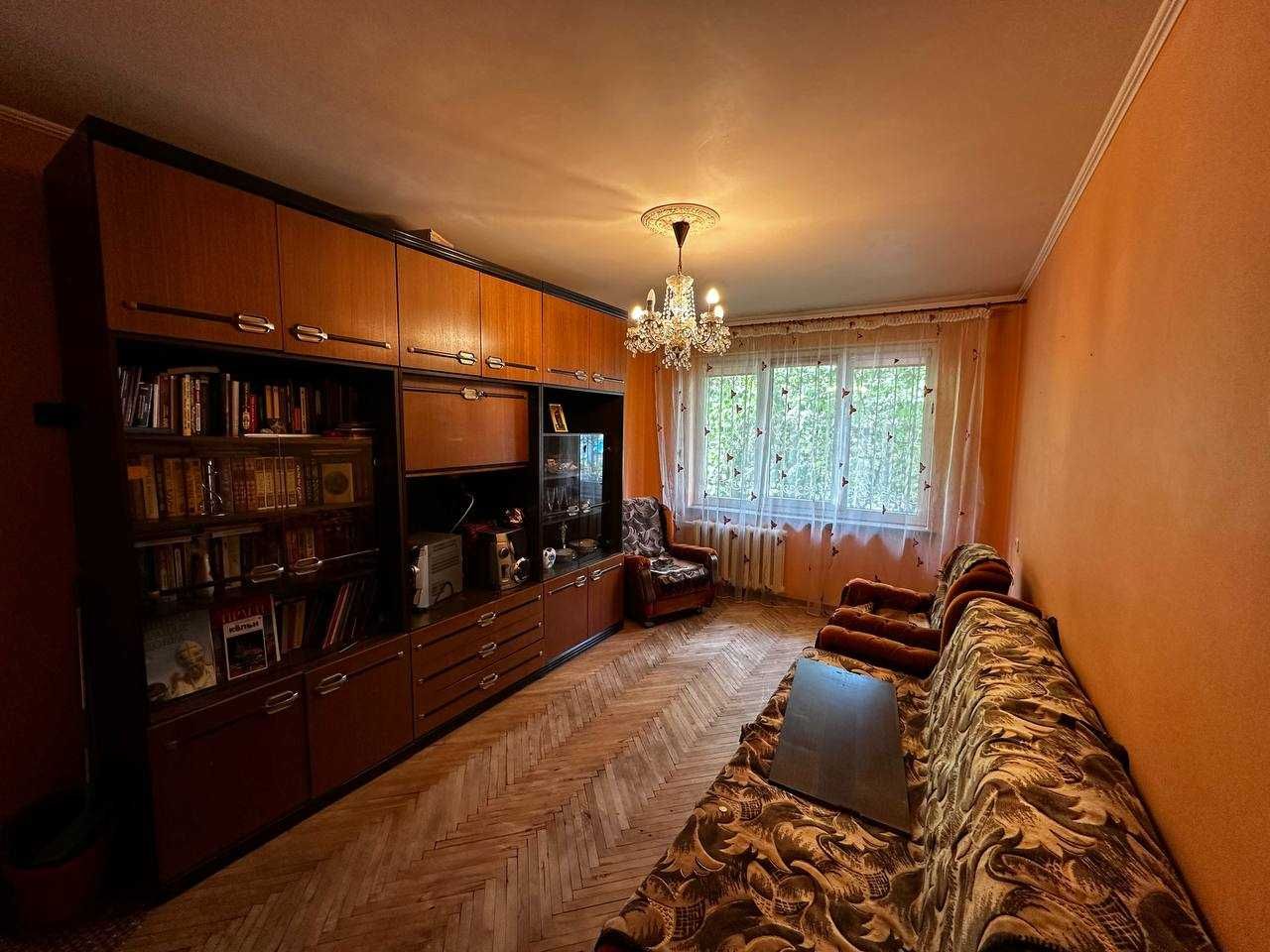 Продаж 2кімн.квартири на вул. Володимира Великого. 45кв.м. 1й поверх
