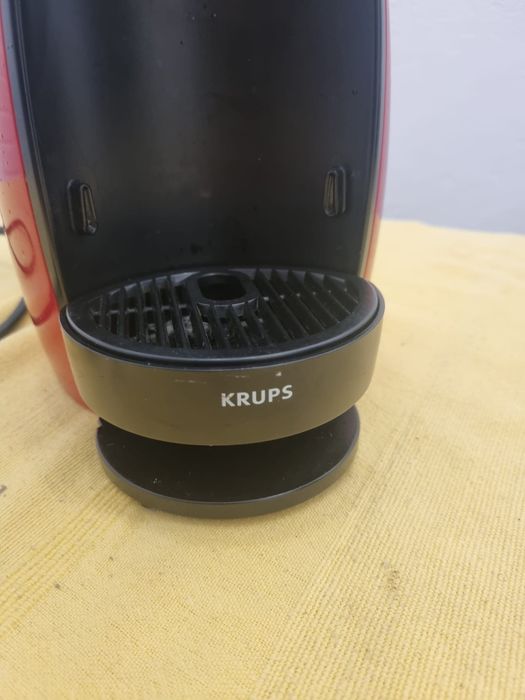 Máquina de Café Krups para Arranjo Botão saiu