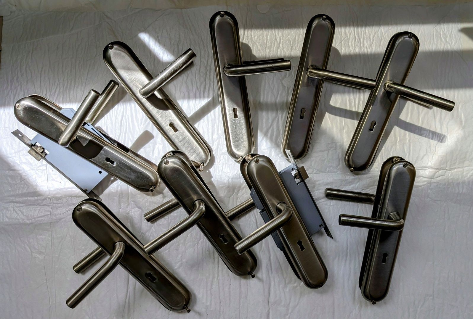 Puxadores de porta.