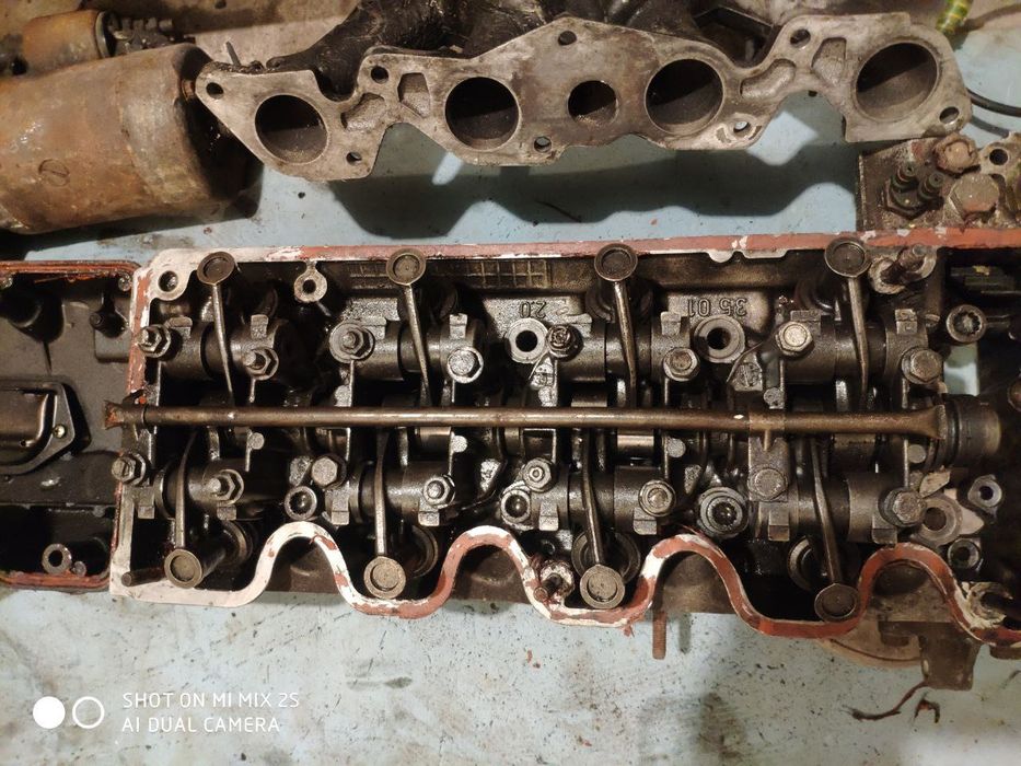 Головка блока цилиндров (ГБЦ) Mercedes 190