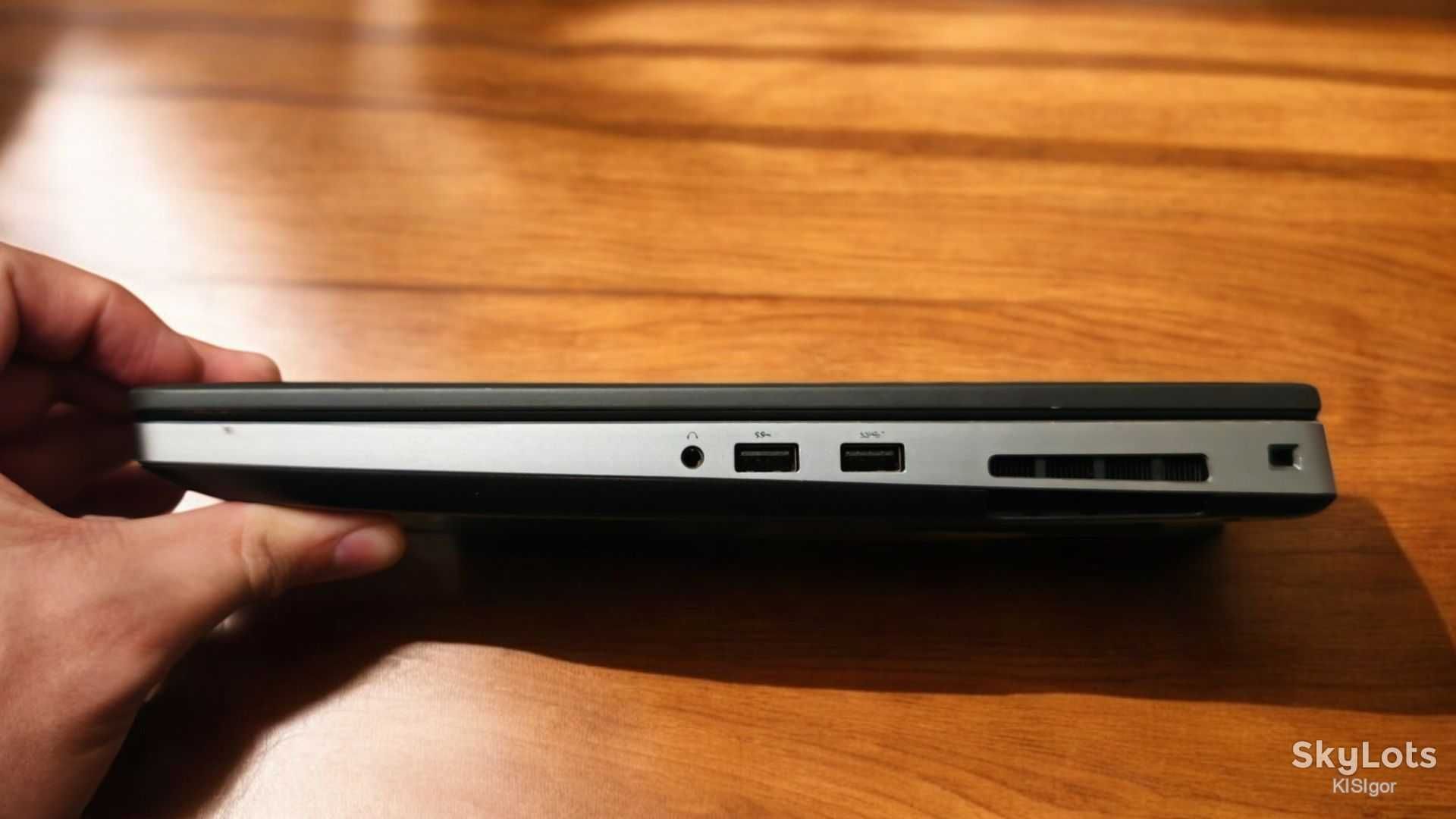 Робоча станція Dell Precision 7540 15.6" i7-9H/32Gb/256SSD/WX3200