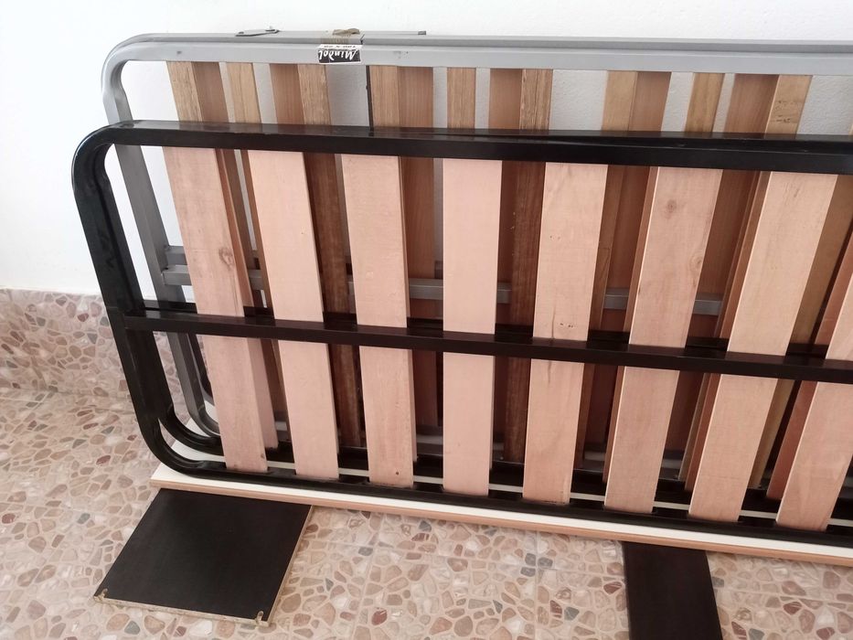 Estrades Cama ( 2 unidades - vendo separado )  1,95m por 0,78cm