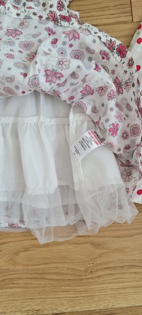 Przepiękne eleganckie sukienki bawełniane 74 newbie jak nowe
