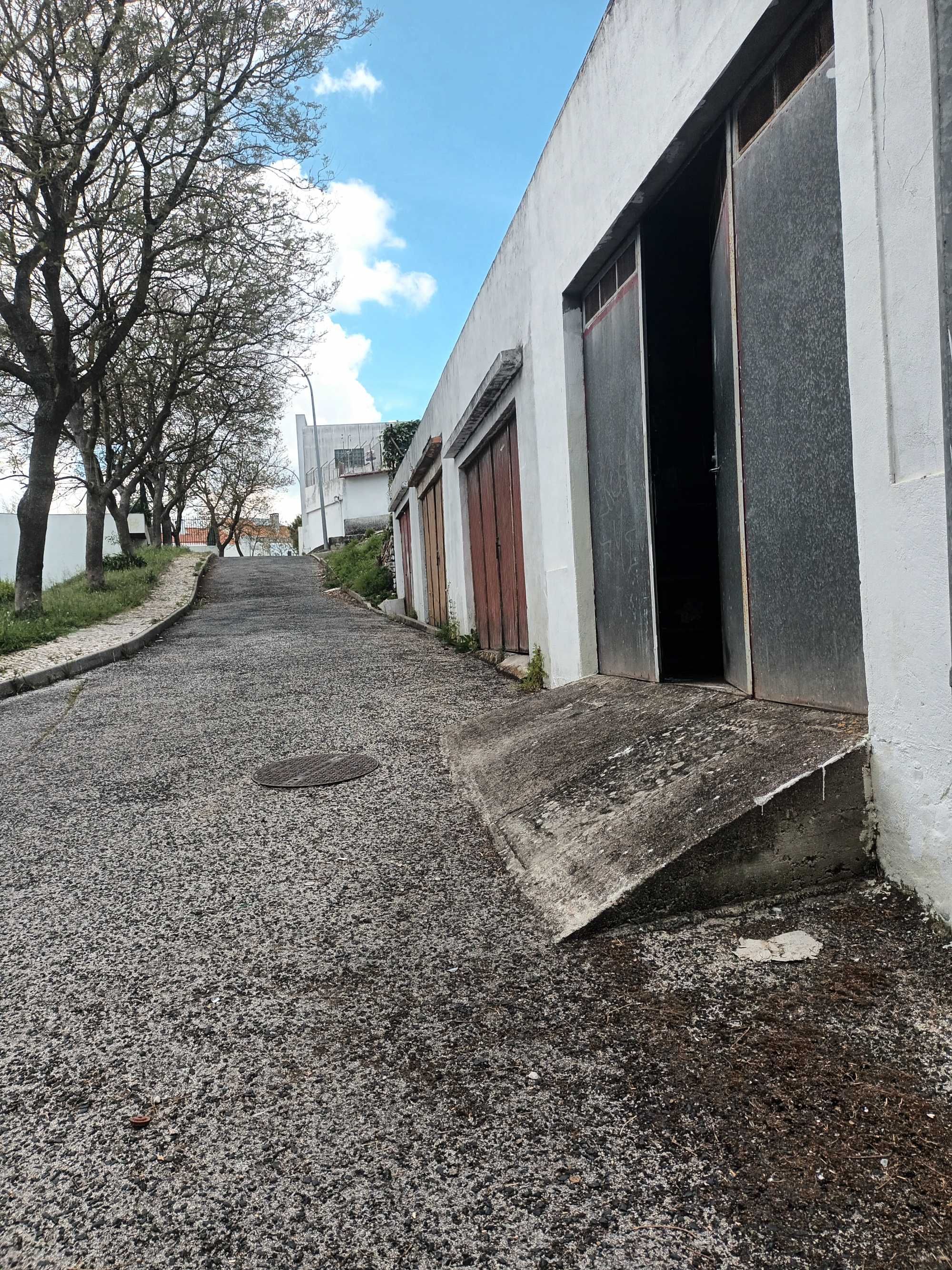 "Apartamento T3 com muito potencial"