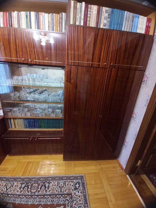 Продам меблі зала, спальня, прихожа б\у