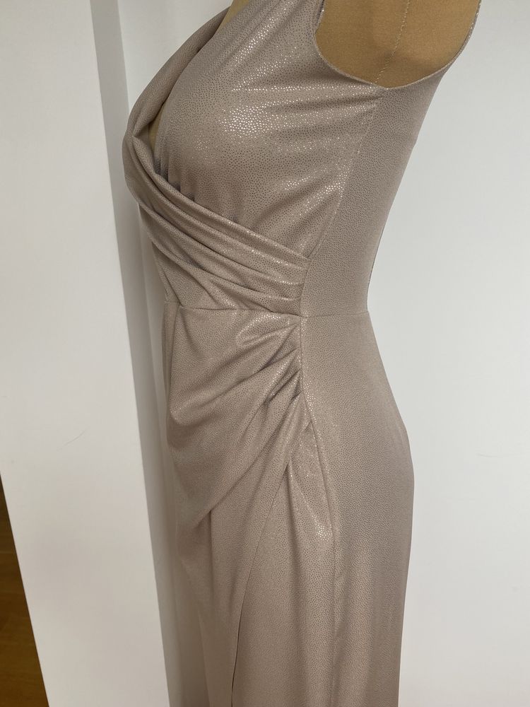 Suknia długa weselna kolor beżowy złoty brokat