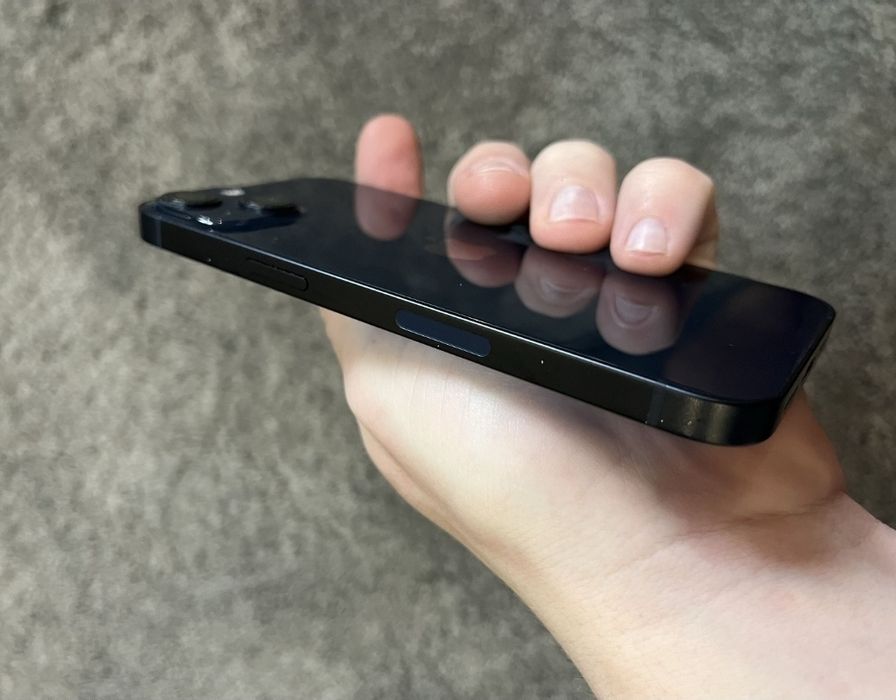 Продам Айфон 13 на 128гб