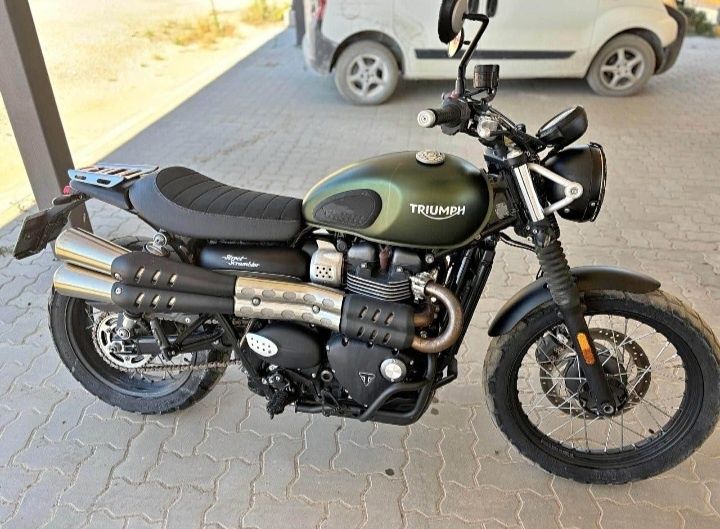 Triumph street Scrambler 900