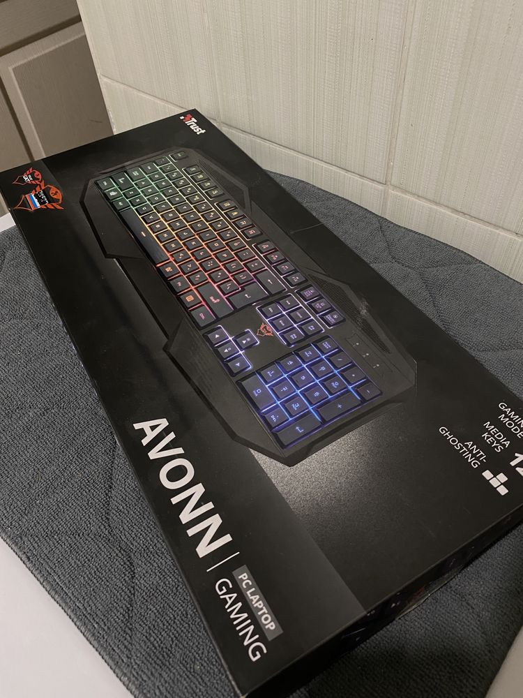 Ігрова клавіатура Trust GXT 830-RW Avonn Gaming Keyboard