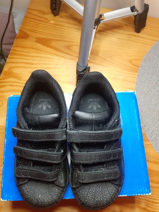 Buty chłopięce Adidas 23.5