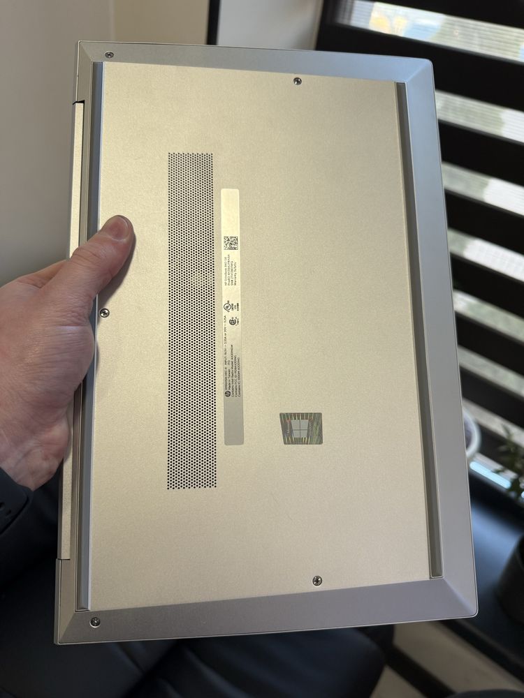 HP EliteBook 840 G8 (i7-1185G7 16GB SSD512GB IPS) #0705