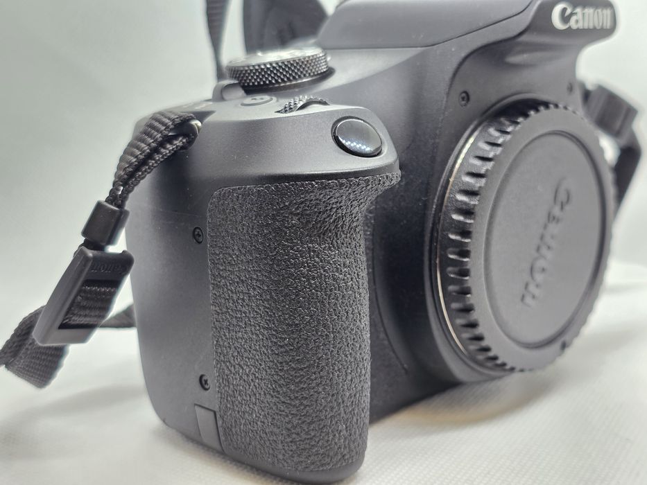 Canon EOS 2000D EFS18-55mm