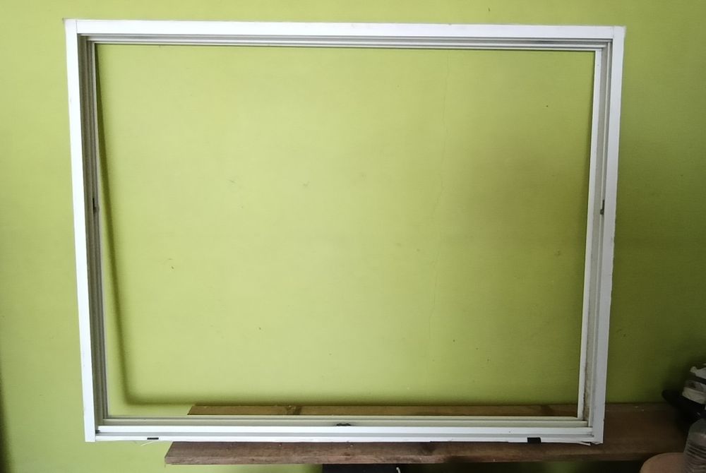 Janela completa em bom estado