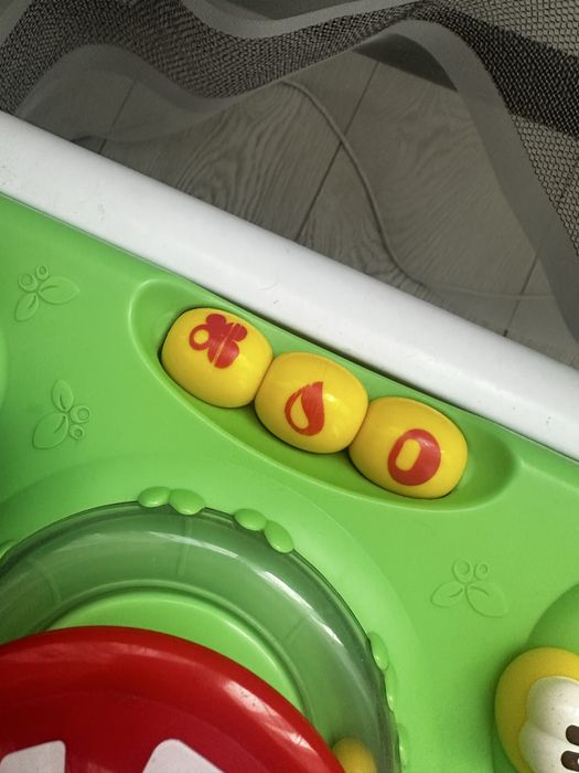 Музичний ігровий столик Chicco