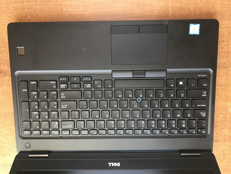 Ноутбук 15" FHD Dell Latitude 5591 (I7-8850H/16Gb/SSD256/Intel)