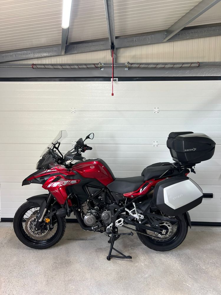 Benelli TRK502X Vermelha