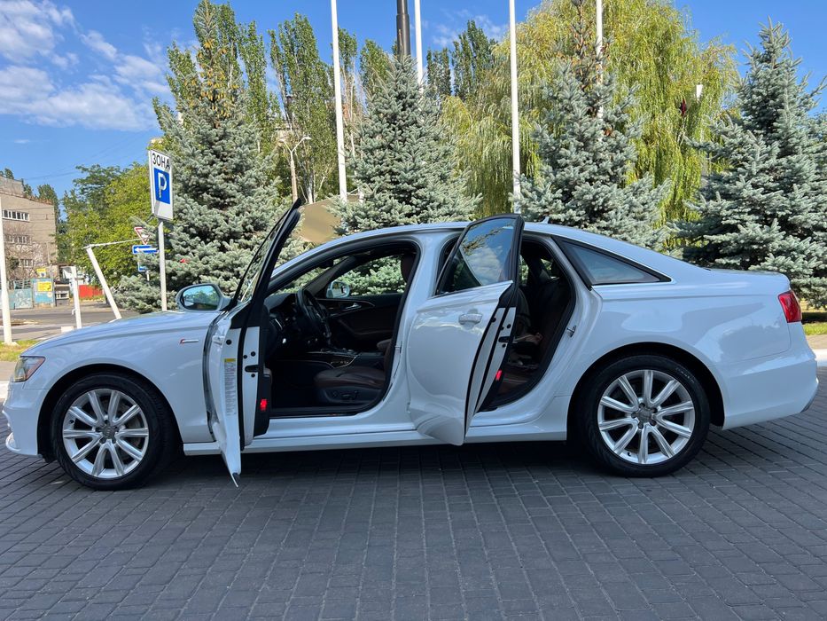 Продам свой автомобиль Audi A6 2015