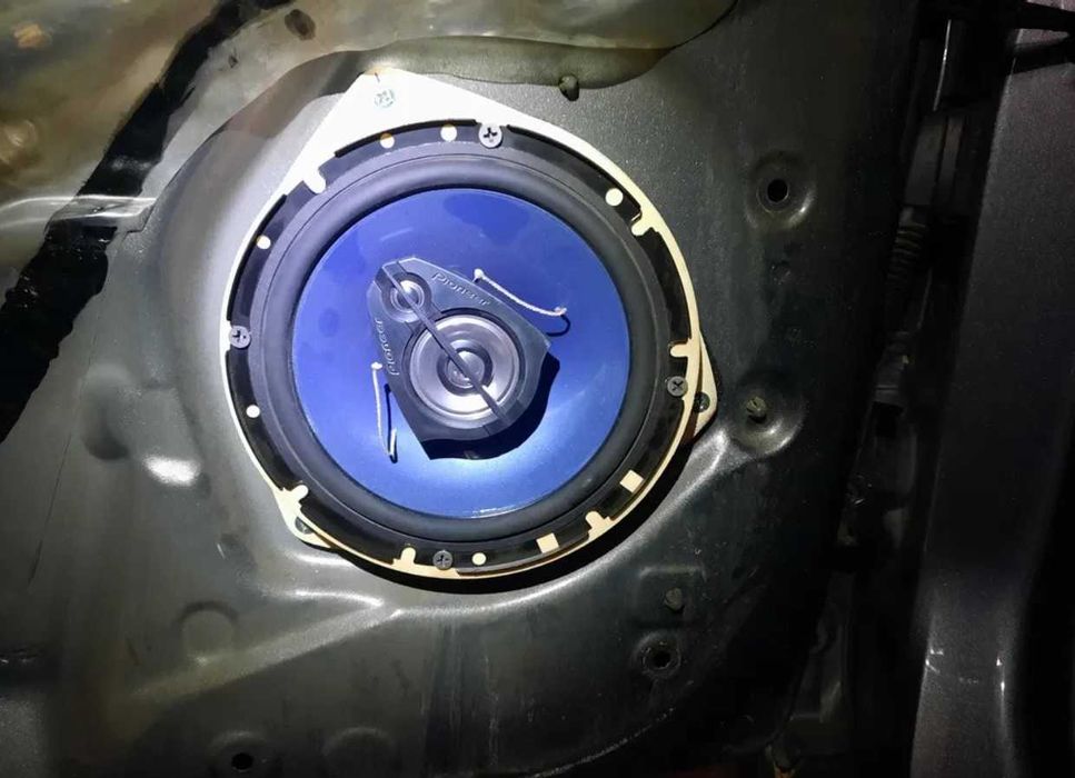 Подиумы Hyundai Solaris / Accent. Проставки под динамики на Хюндай