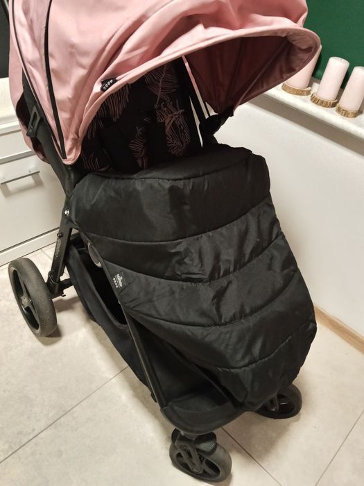 Spacerówka dla dziewczynki