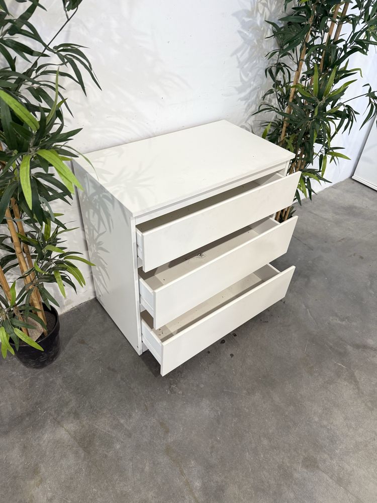 Fajna biała komoda z szufladami Ikea dowóz wysyłka