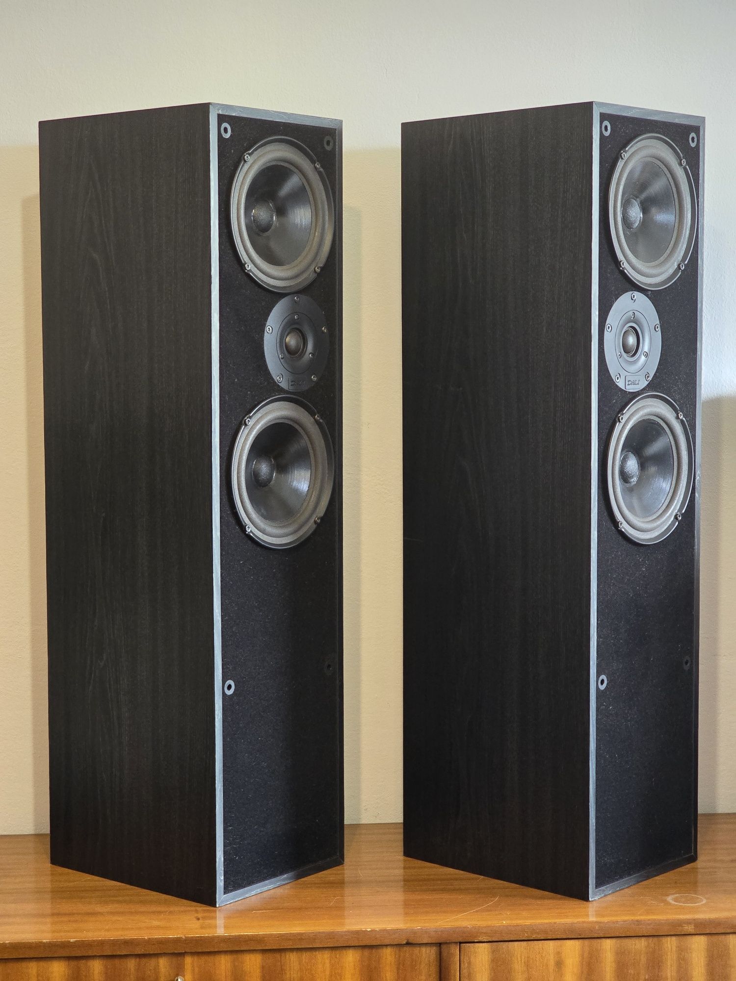 DALI 104i kolumny Duńskie 9edB 120W 4ohm