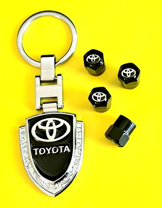 *NOWY* Breloczek TOYOTA + Nakrętki na wentyle czarne komplet tuning