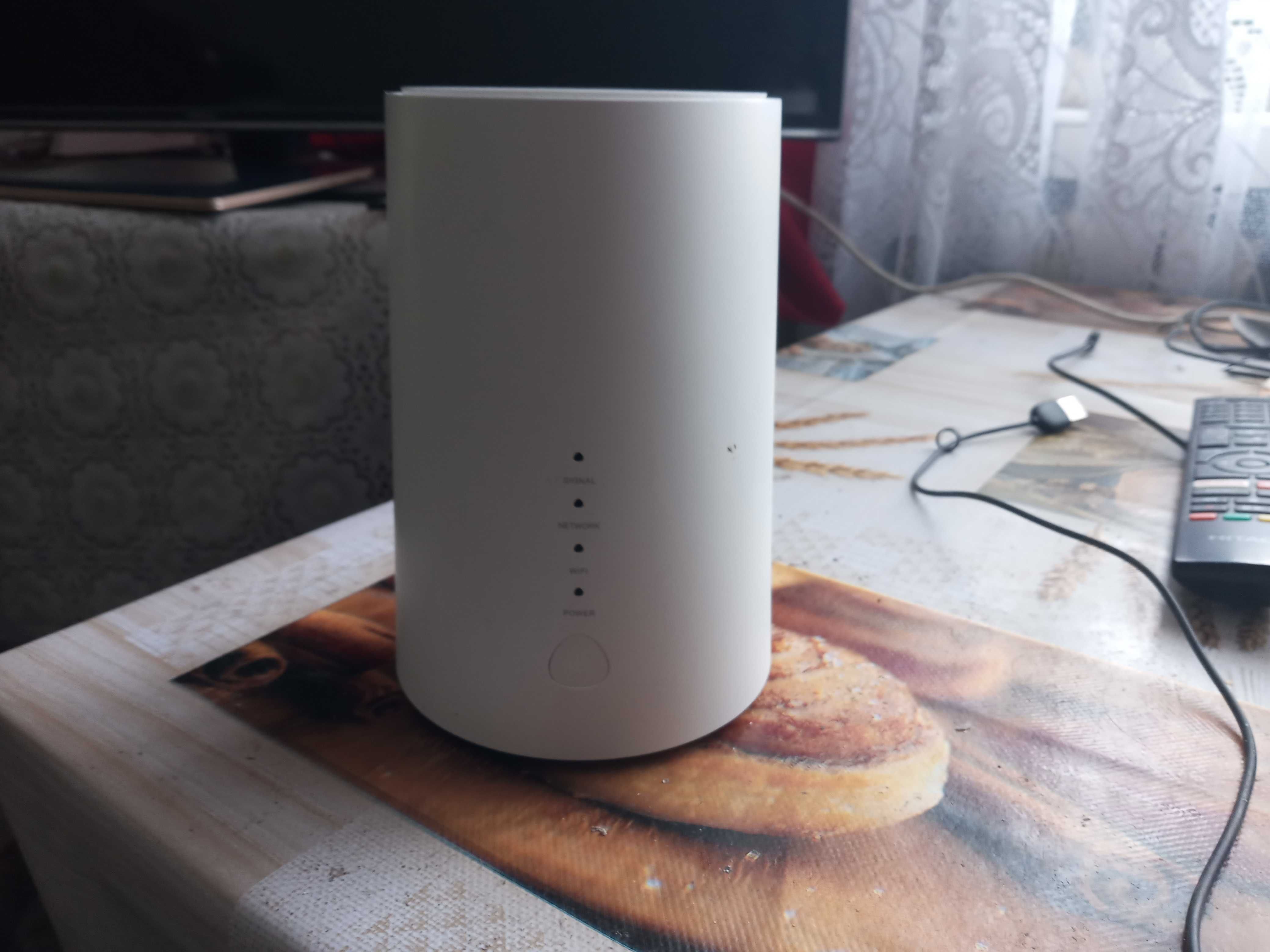 Router stacjonarny Alcatel Link Hub 4G biały LTE