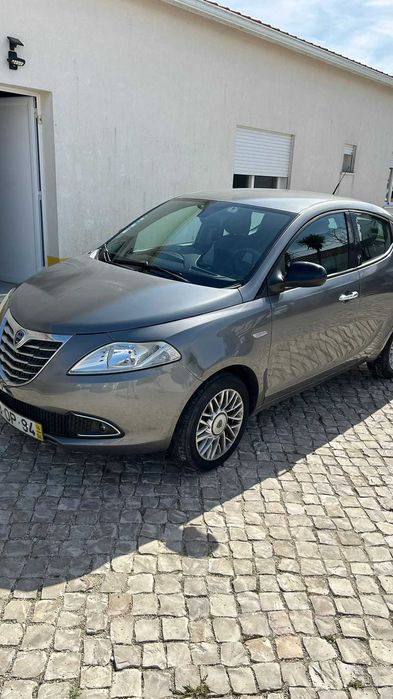 Lancia Ypsilon 3