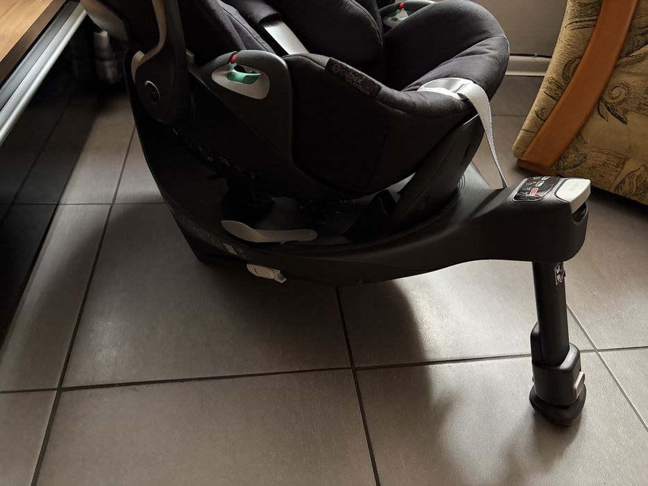 Fotelik Cybex z2 I-Size z bazą obrotową Deep Black
