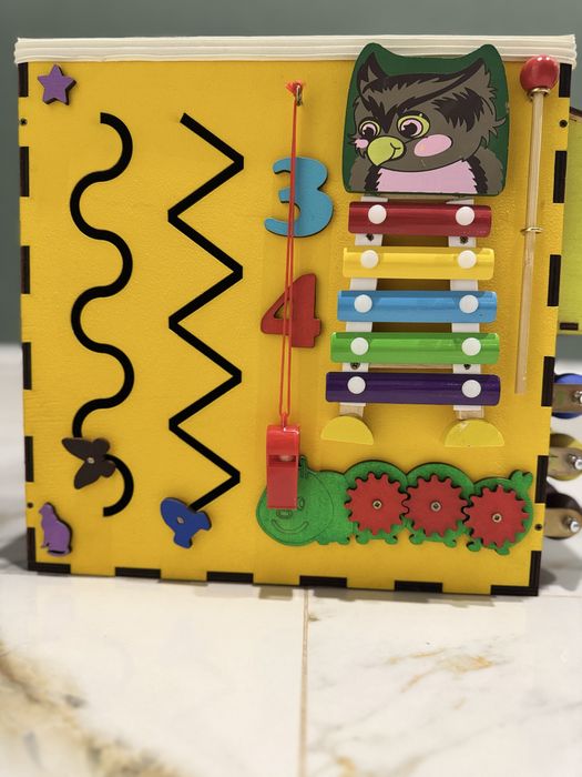 Бізікуб бізідошка бізіборд бізікубик розвиваючі іграшки