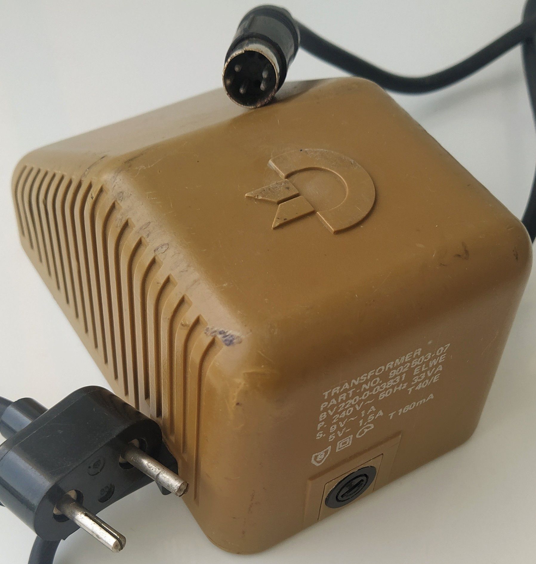 Блок живлення Commodore С64