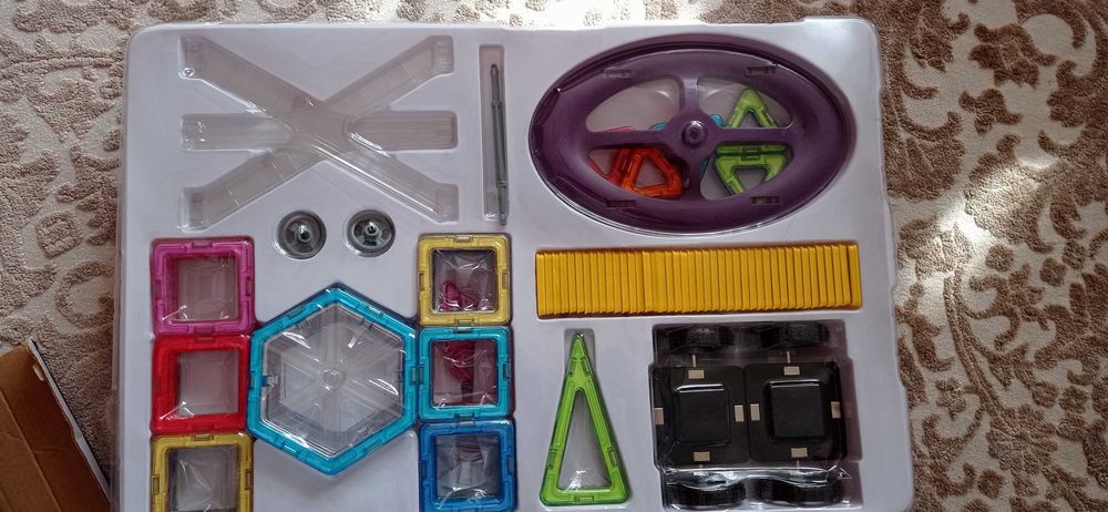 Дитячий магнітний конструктор LT4001, 92 деталей