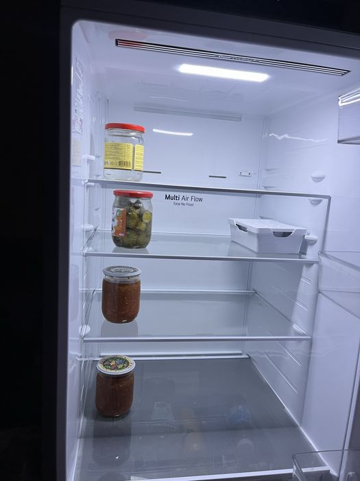 Продаю Холодильник LG No Frost ,Smart inverter,Польща, 2023 рік виг.