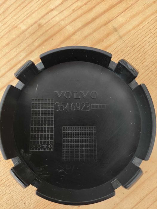 Dekielki Volvo 64mm