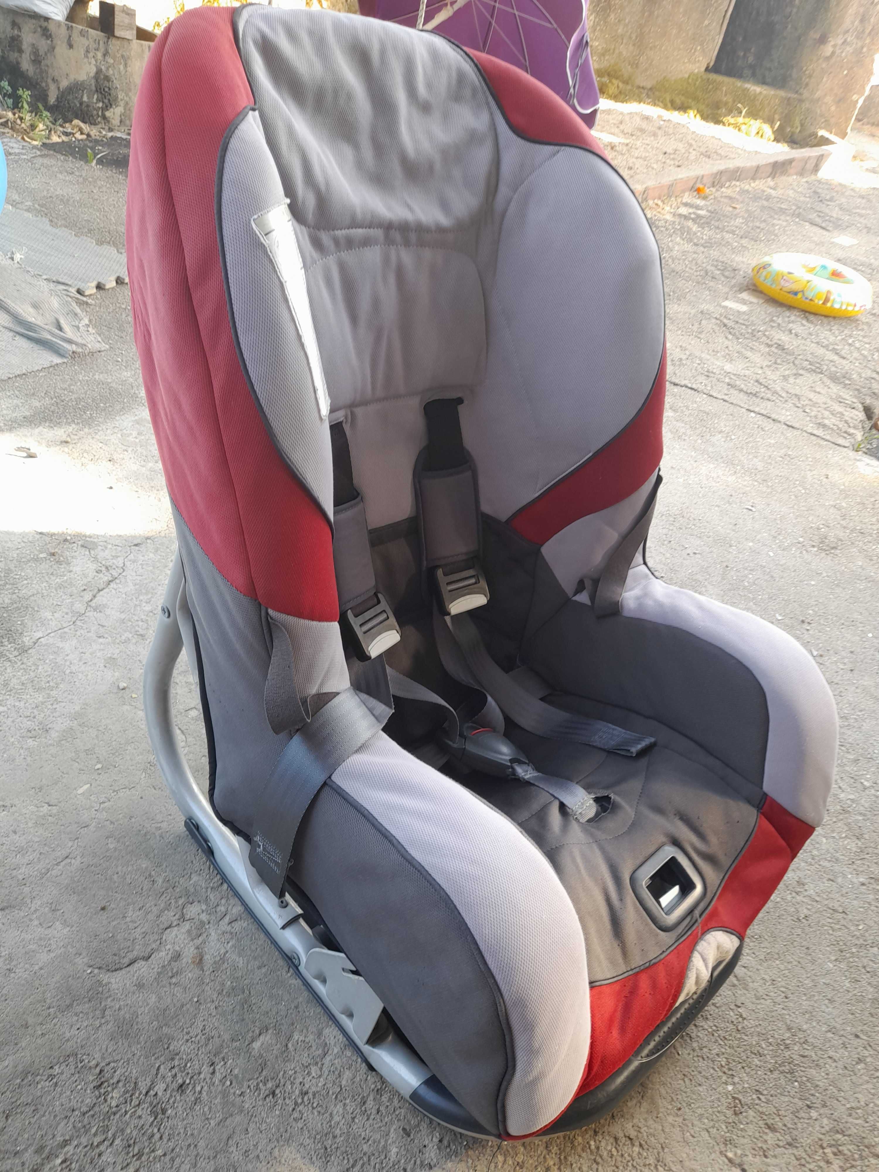 Vendo cadeira auto para bebé