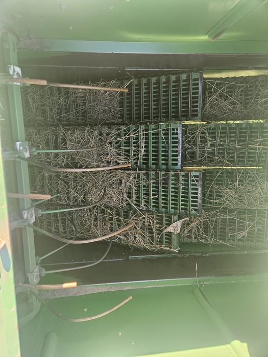 Продам комбайн джондір 1055