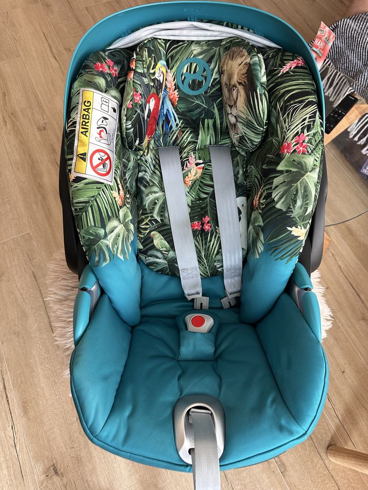 Продам коляску cybex dj khaled