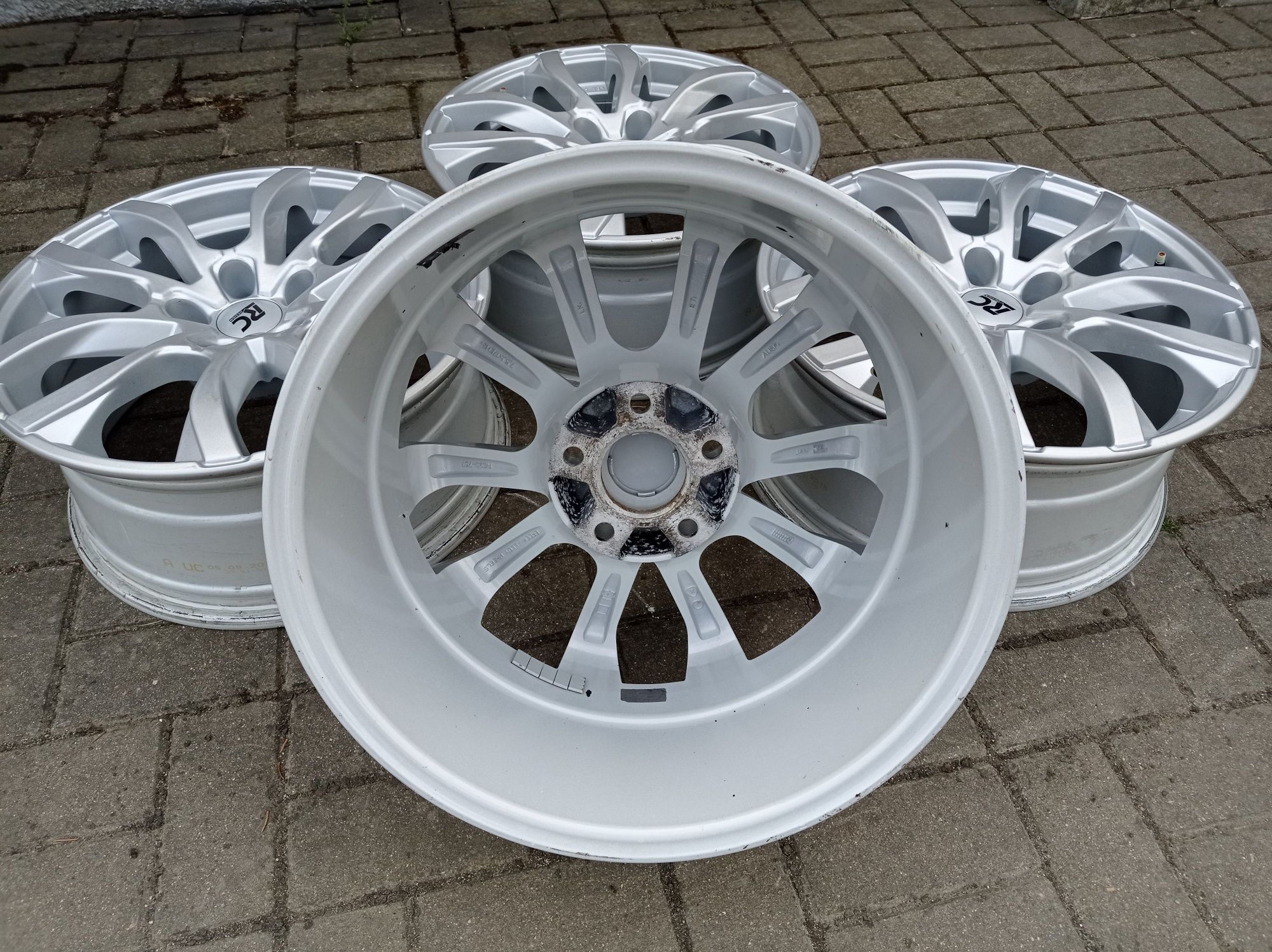 Felgi aluminiowe 7.5Jx17 et37 5x112 Mercedes Audi