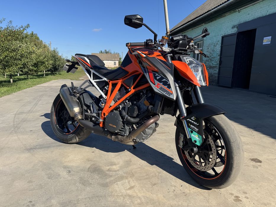 KTM1290 Super Duke R