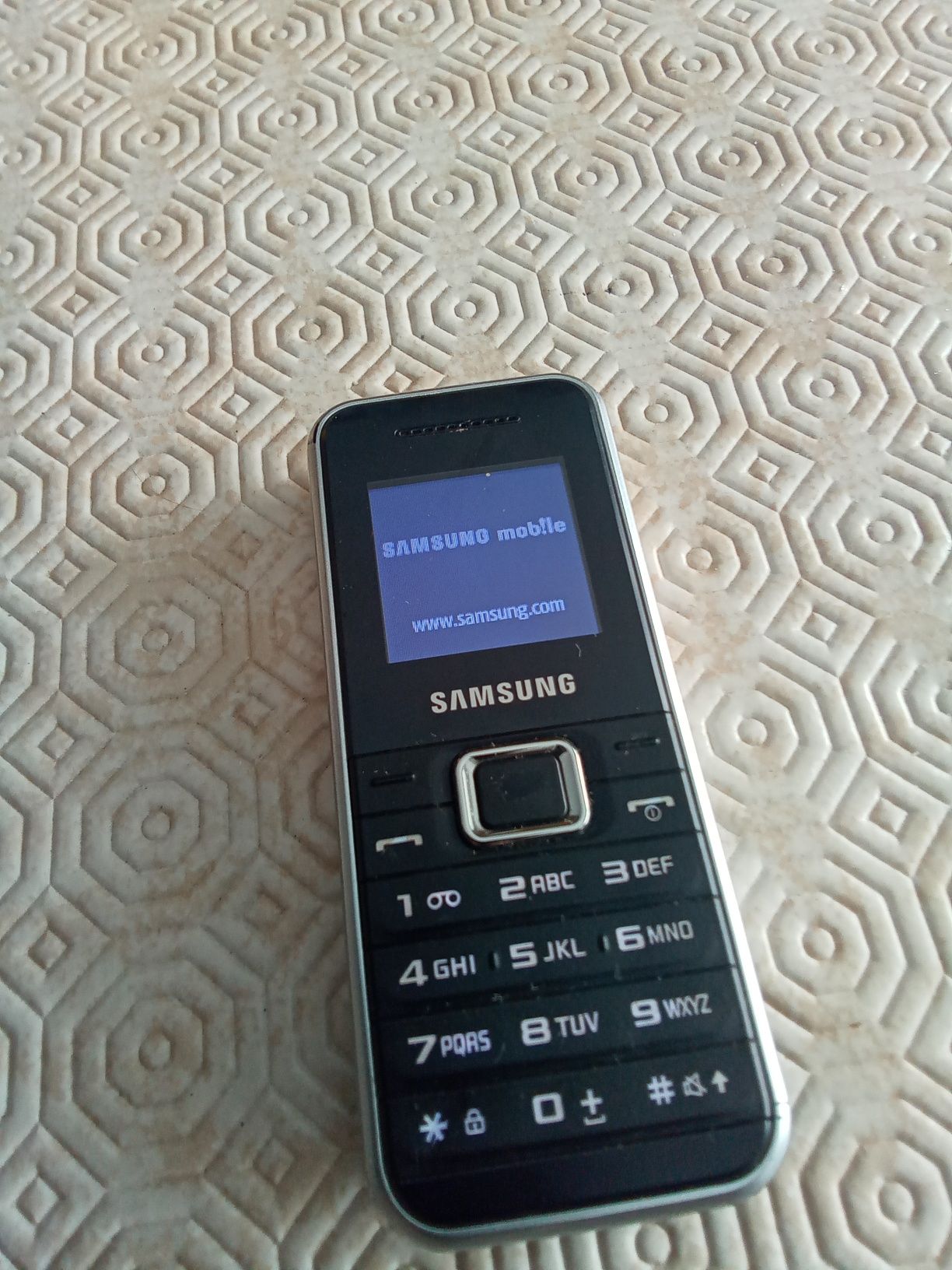 Telemóvel Samsung teclas antigo usado