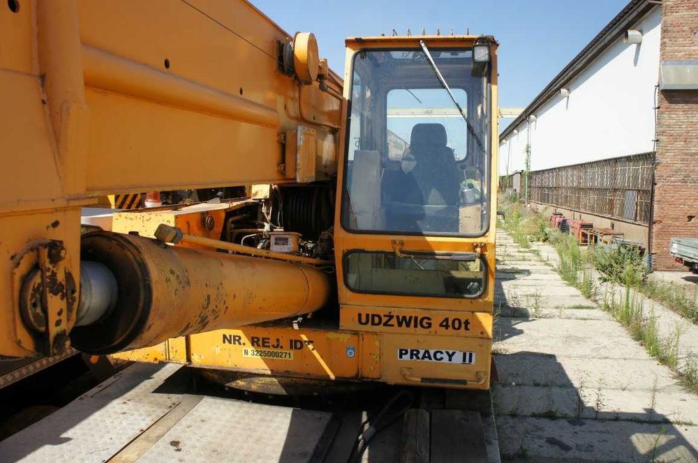 Sprzedam żuraw samochodowy 40T