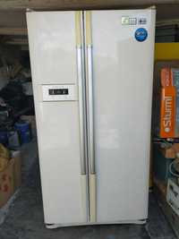 Холодильник дводверний LG Side by Side No Frost