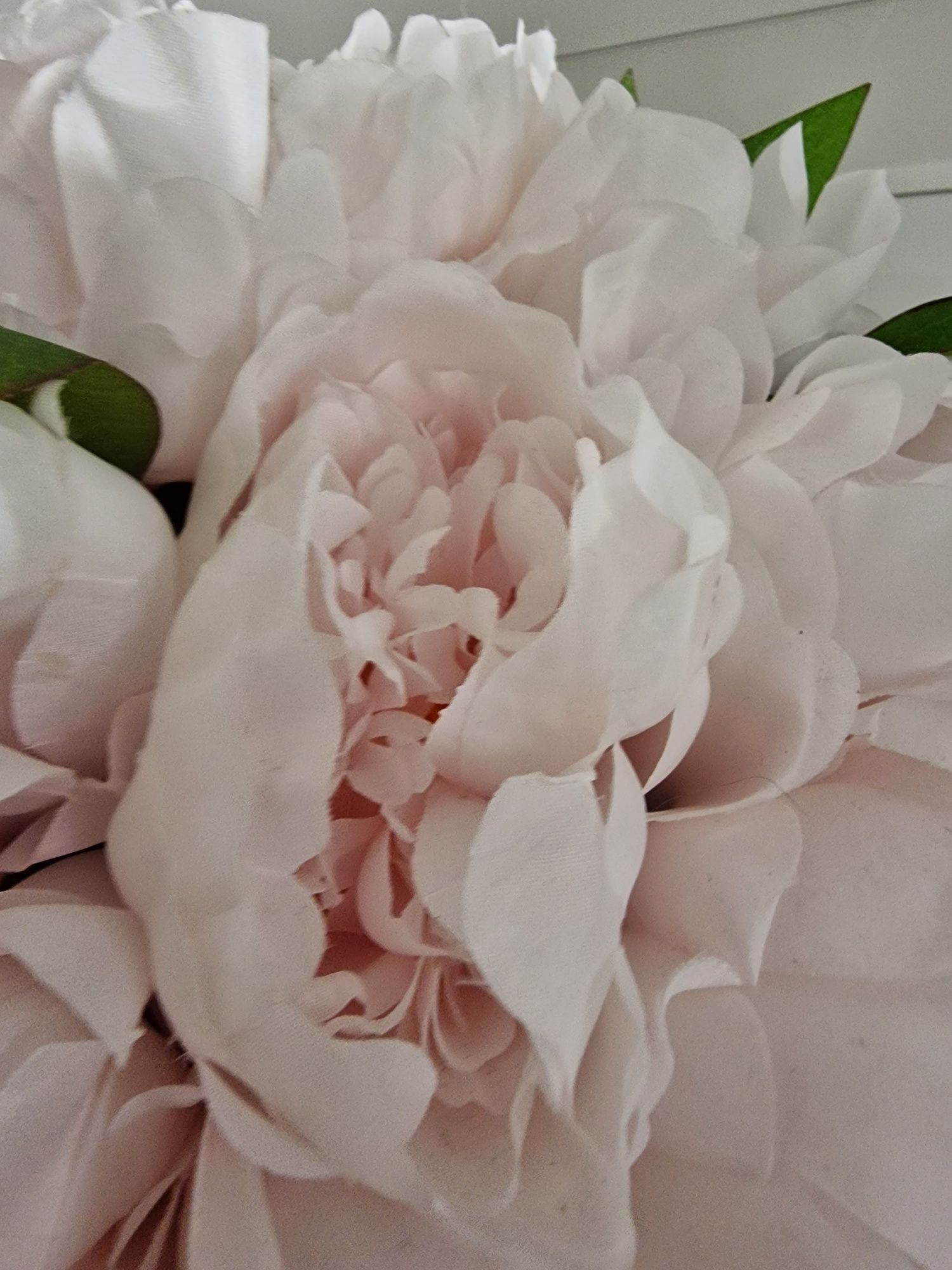 Dekoracja różowe peonie w kielichu