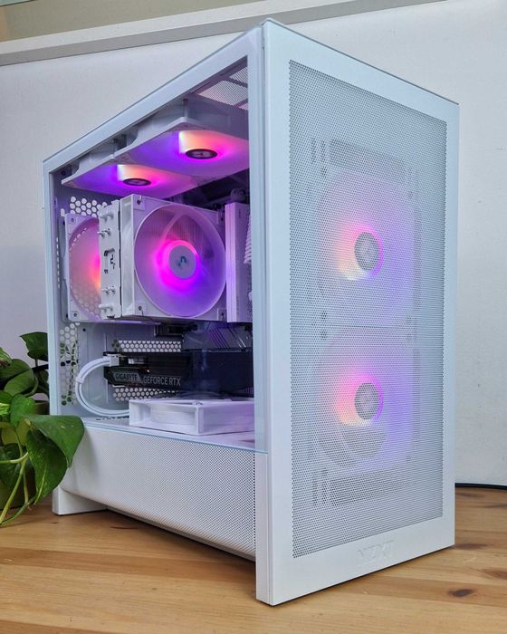 Ryzen 5 8400F, RTX 5060, 32GB RAM, SSD 1TB nowy PC do gier + gwarancja