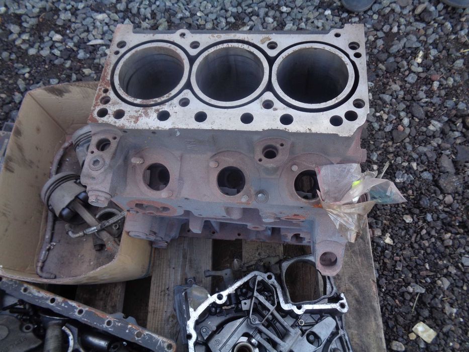 Silnik 3-cylindrowy DEUTZ D2011 L03 blok silnika części